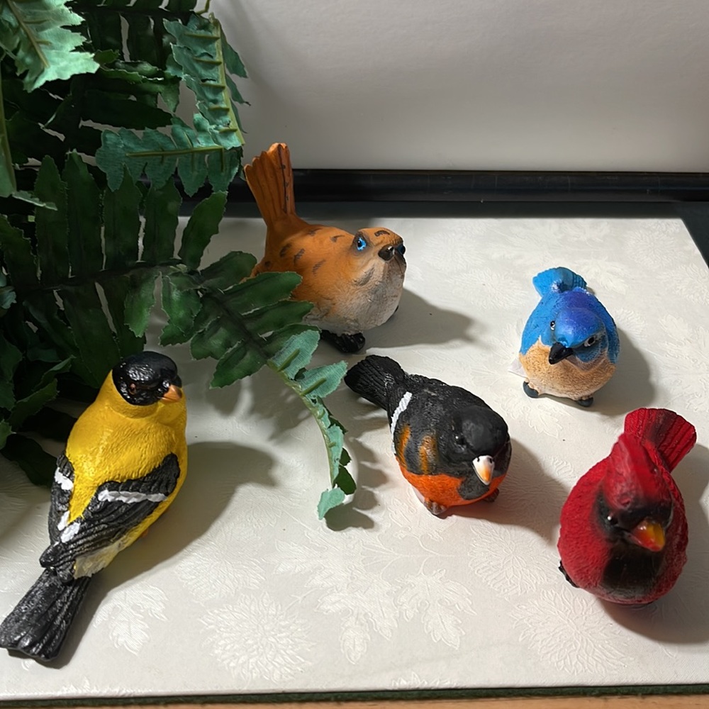 Set of 5 Painted Birds: For Multiple Decorative Uses